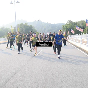 Runner Photo 6886529
