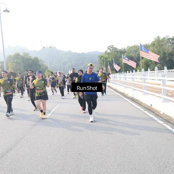 Runner Photo 6886535