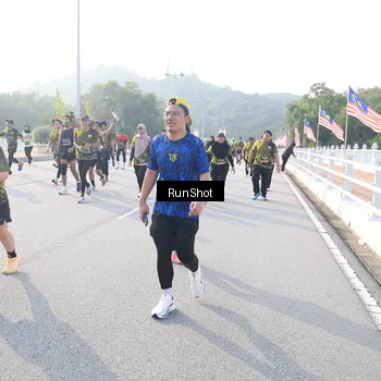 Runner Photo 6886574