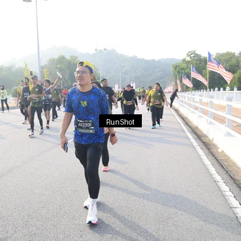 Runner Photo 6886583