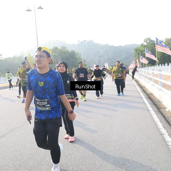Runner Photo 6886590