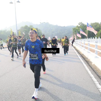 Runner Photo 6886598