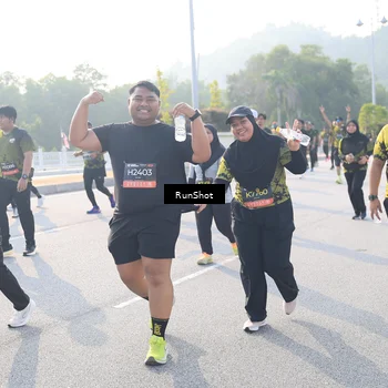Runner Photo 6886639