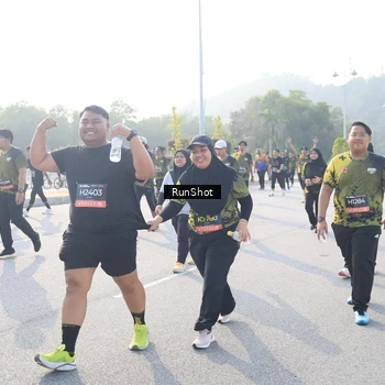 Runner Photo 6886646