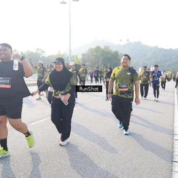Runner Photo 6886650