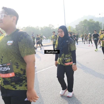 Runner Photo 6886691