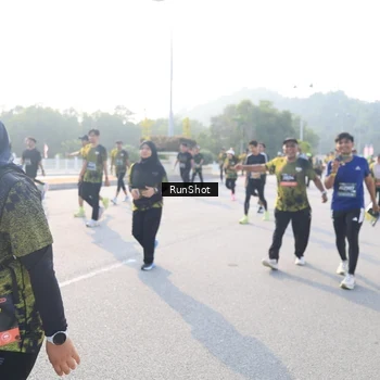 Runner Photo 6886702
