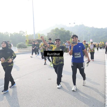 Runner Photo 6886717
