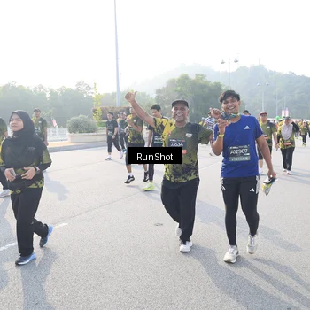Runner Photo 6886719