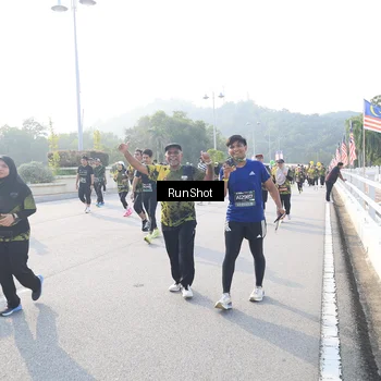 Runner Photo 6886723