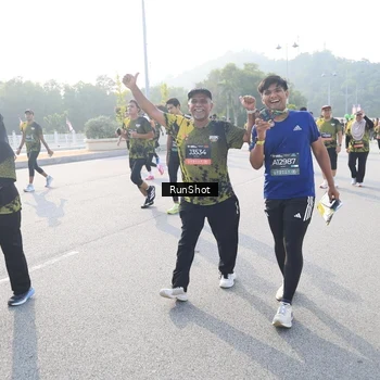 Runner Photo 6886732