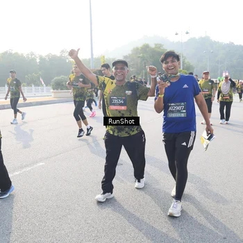 Runner Photo 6886737