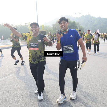 Runner Photo 6886750