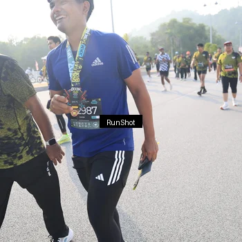Runner Photo 6886751