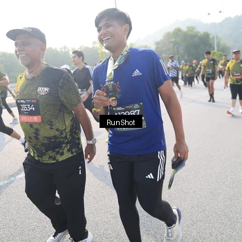 Runner Photo 6886752