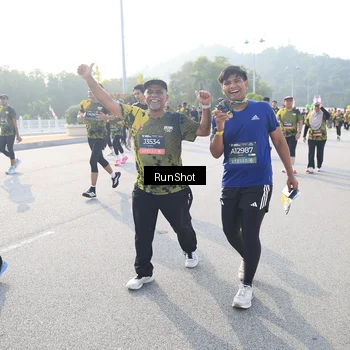 Runner Photo 6886762