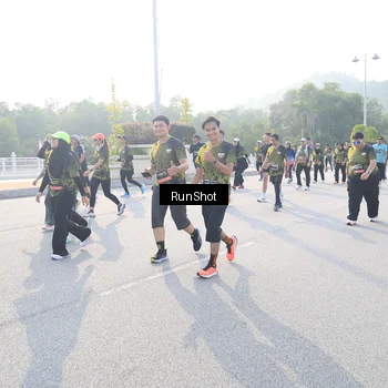 Runner Photo 6886870