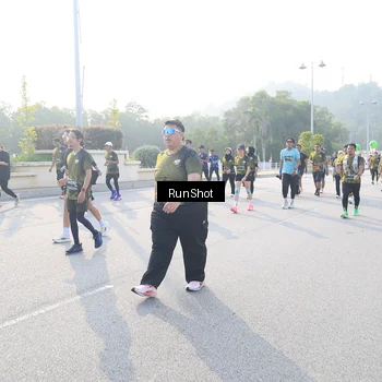 Runner Photo 6886933