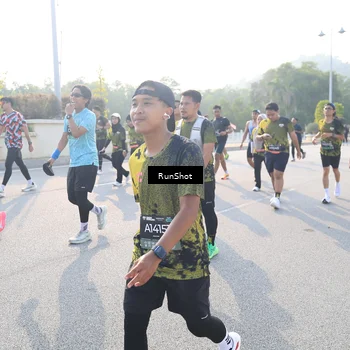 Runner Photo 6887004