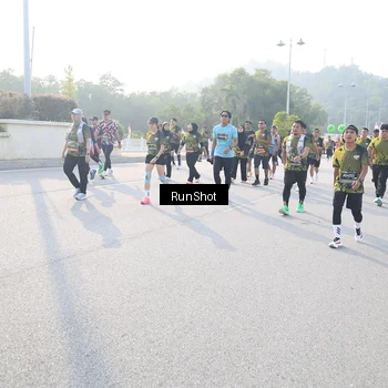 Runner Photo 6887019