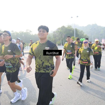 Runner Photo 6887026