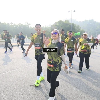 Runner Photo 6887040