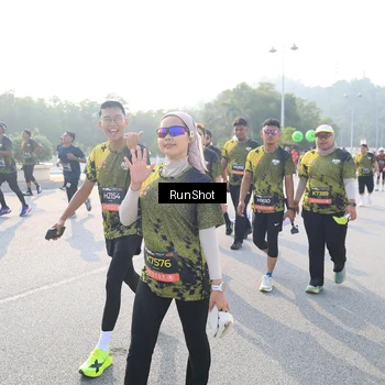 Runner Photo 6887046