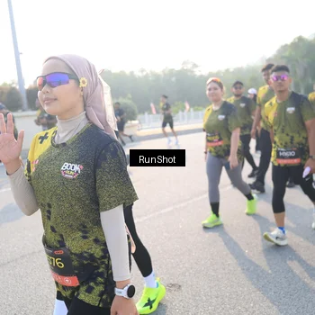 Runner Photo 6887050