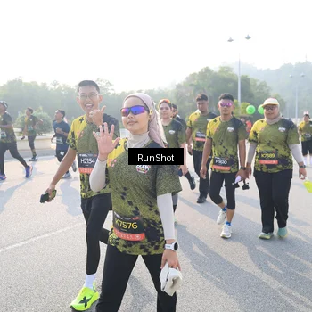 Runner Photo 6887052
