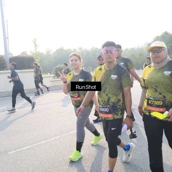 Runner Photo 6887060