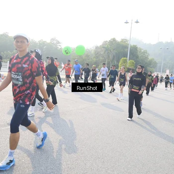 Runner Photo 6887087