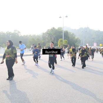 Runner Photo 6887088