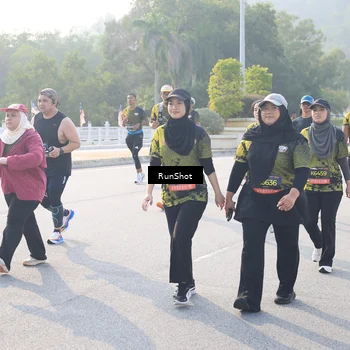 Runner Photo 6887117