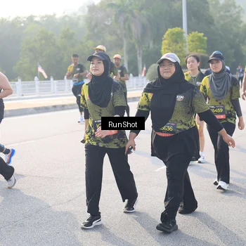 Runner Photo 6887128