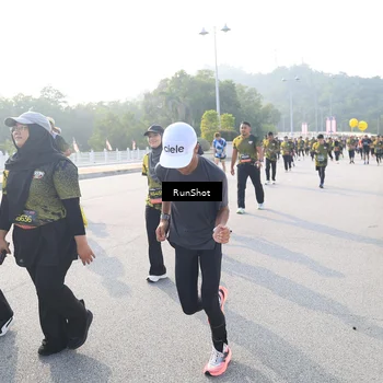 Runner Photo 6887148