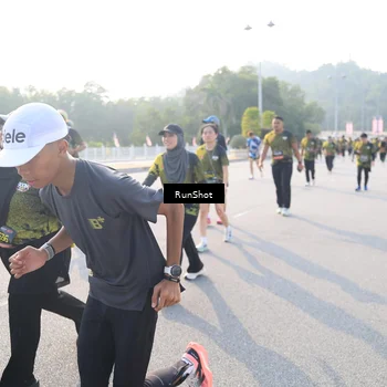 Runner Photo 6887155
