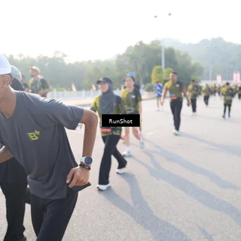 Runner Photo 6887158