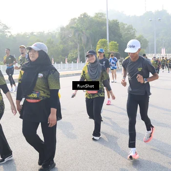 Runner Photo 6887162