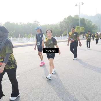 Runner Photo 6887175