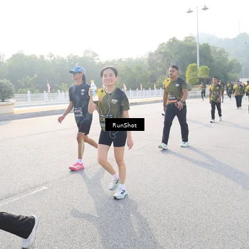 Runner Photo 6887176