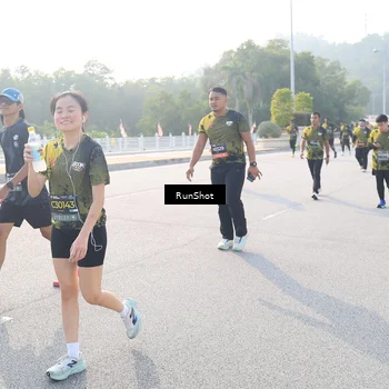 Runner Photo 6887182
