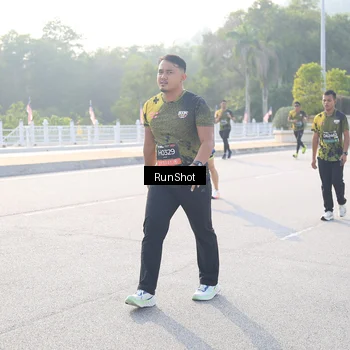 Runner Photo 6887193