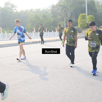 Runner Photo 6887206