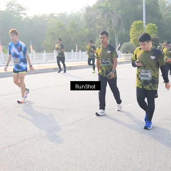 Runner Photo 6887207