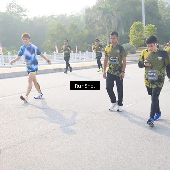 Runner Photo 6887226
