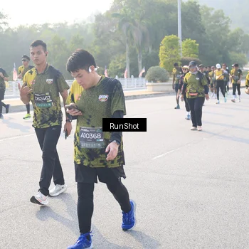Runner Photo 6887230