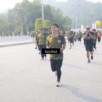 Runner Photo 6887241