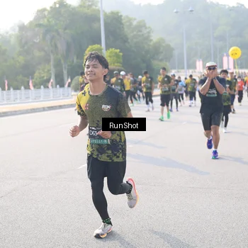Runner Photo 6887243