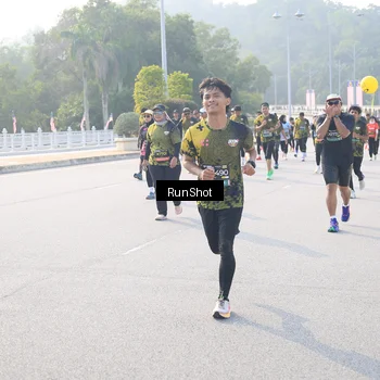 Runner Photo 6887247