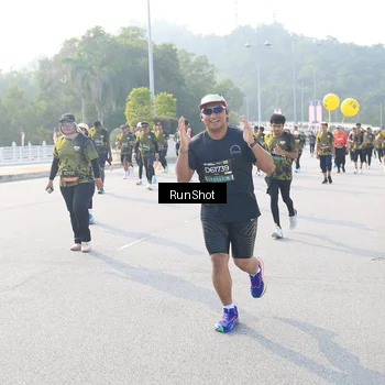 Runner Photo 6887255